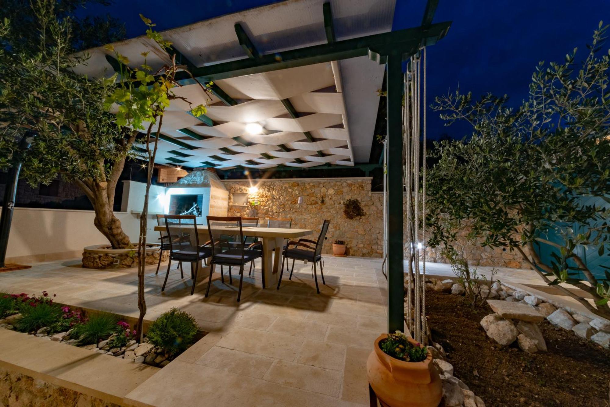 Casa Ol'Bol - Modern Apartment With Seaview And Private Large Backyard Екстериор снимка