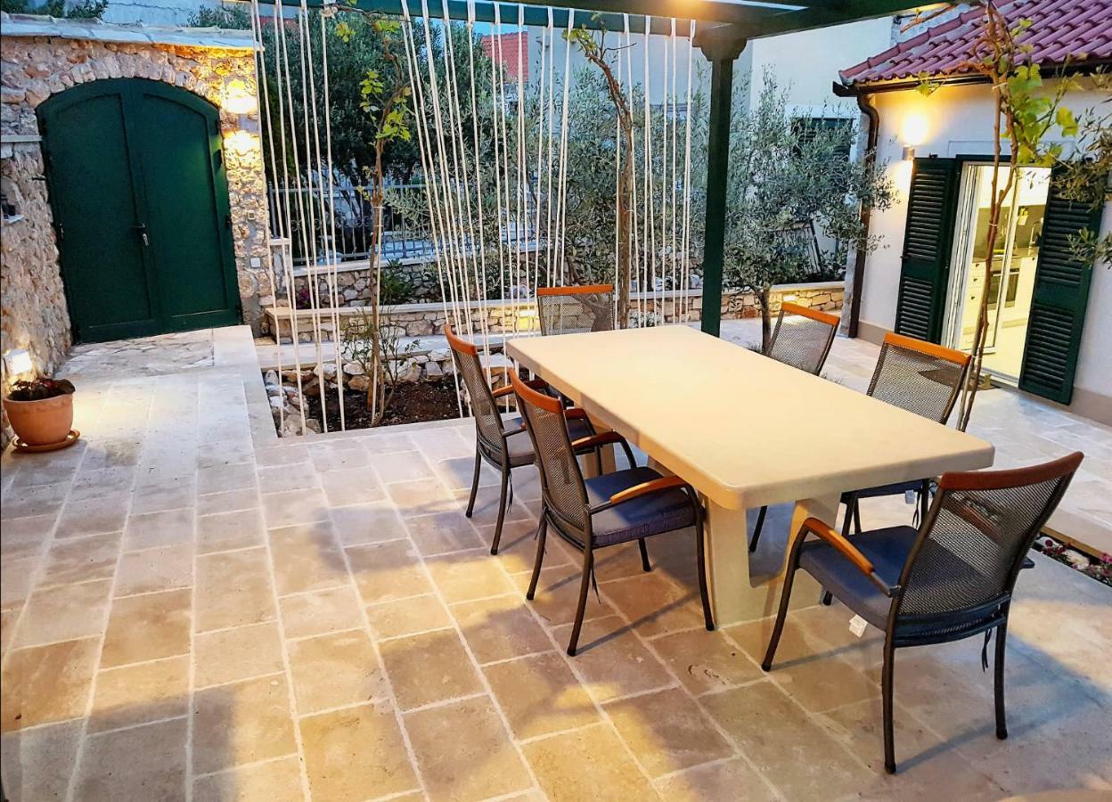 Casa Ol'Bol - Modern Apartment With Seaview And Private Large Backyard Екстериор снимка